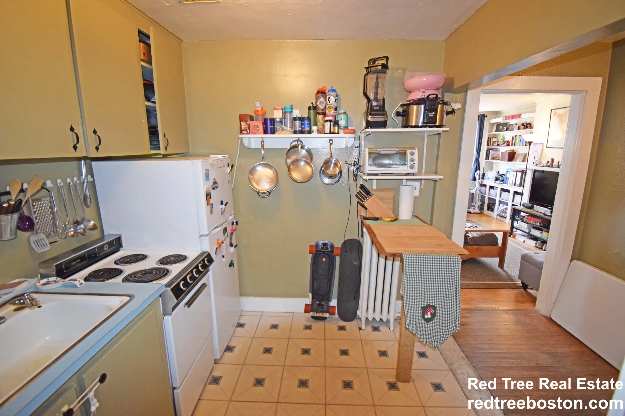 Studio bed, 1 bath apartment for rent at 503 Beacon St Unit 8, Back Bay — photo 4 of 12