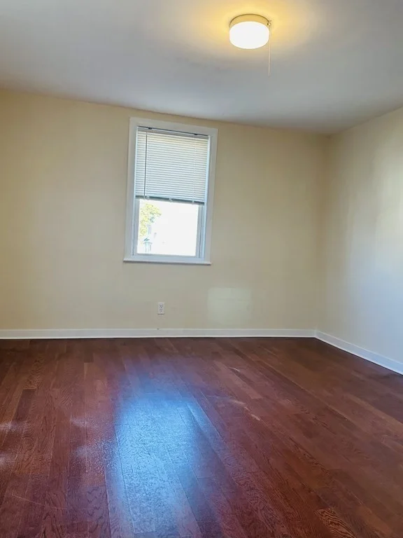 1 bed, 1 bath apartment for rent at 503 Chestnut Unit 2L, Lynn — photo 2 of 6