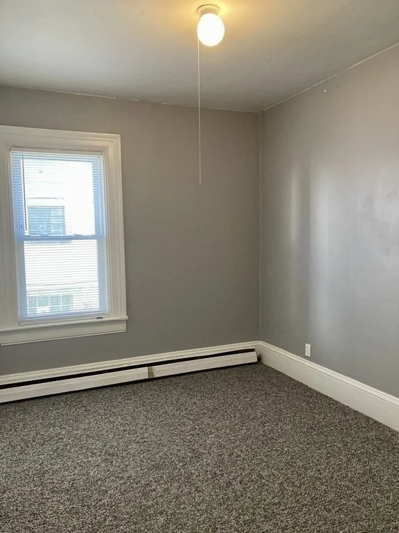 3 bed, 1 bath apartment for rent at 503 William St Unit 1, Fall River — photo 10 of 17