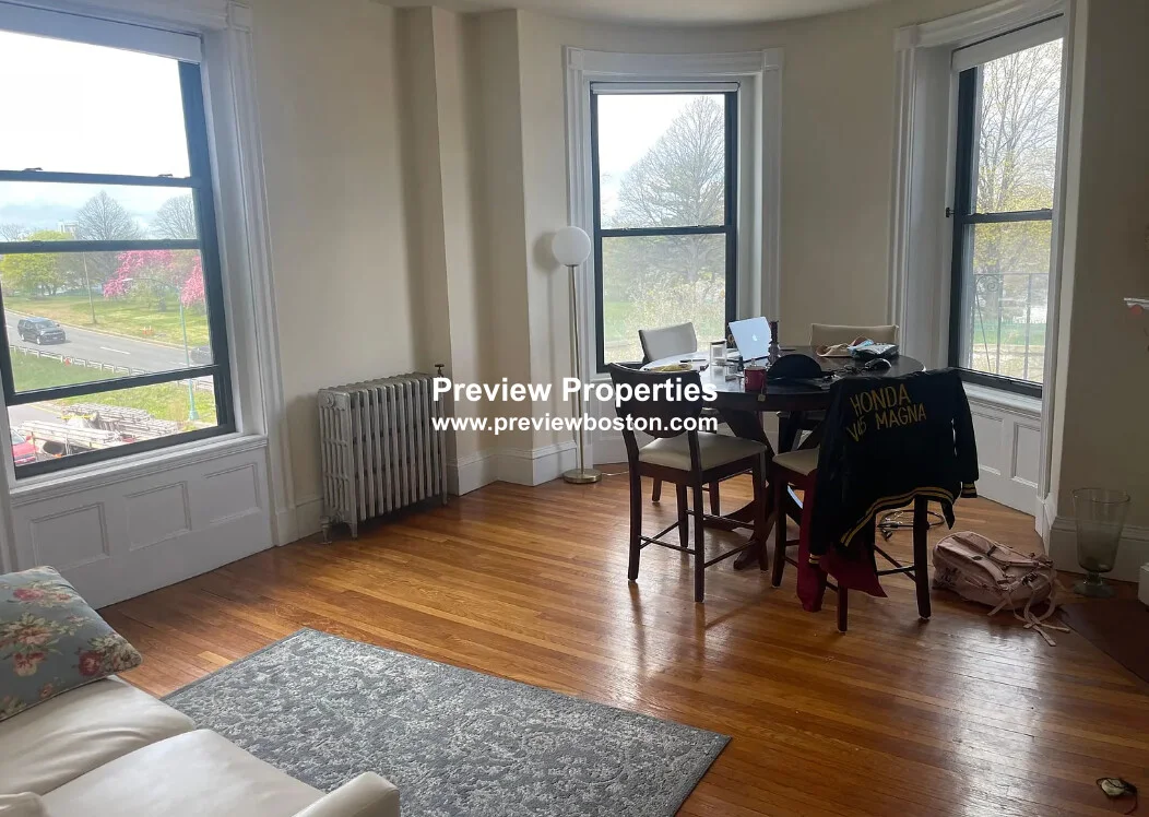 Studio bed, 1 bath apartment for rent at 504 Beacon St Unit 2P, Back Bay — photo 2 of 7