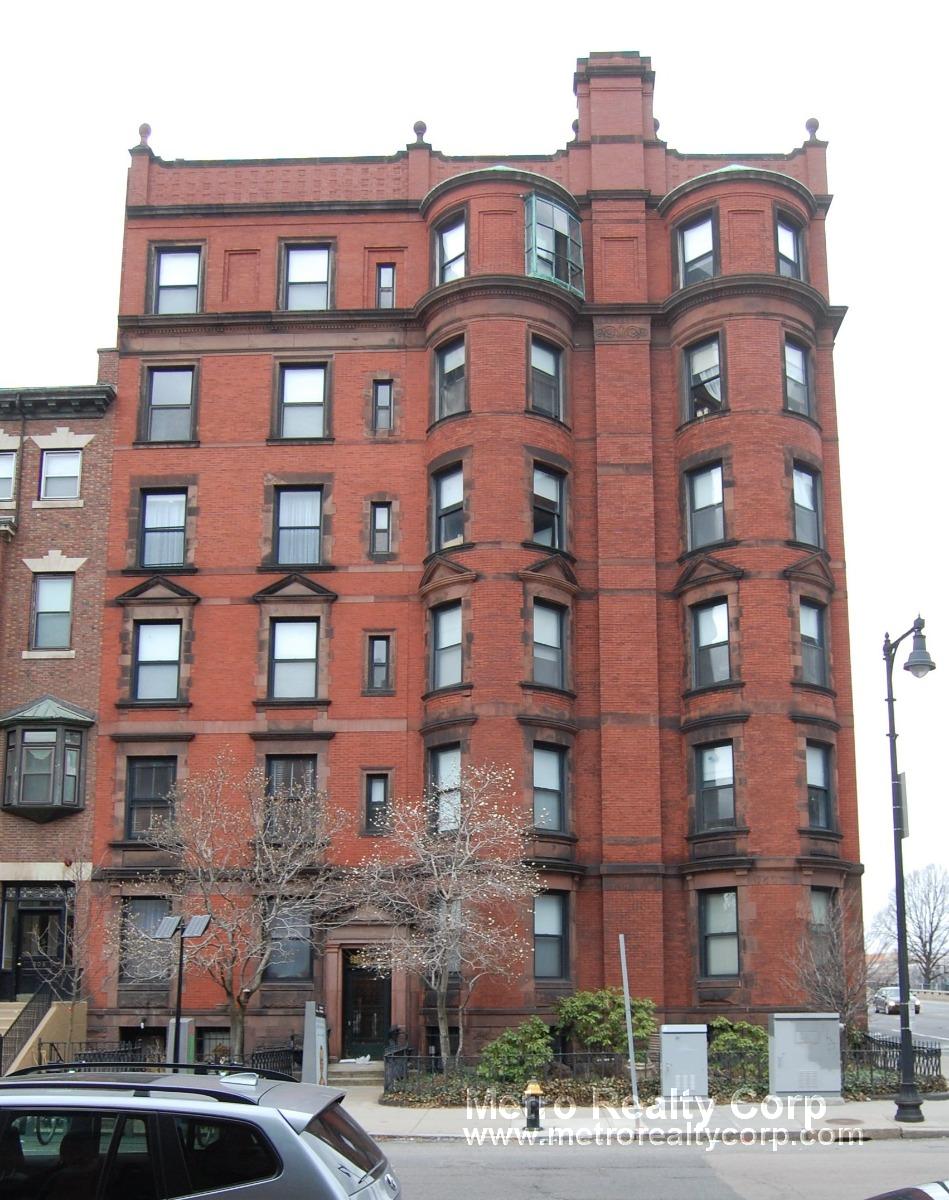 Studio bed, 1 bath apartment for rent at 504 Beacon St Unit 3, Fenway