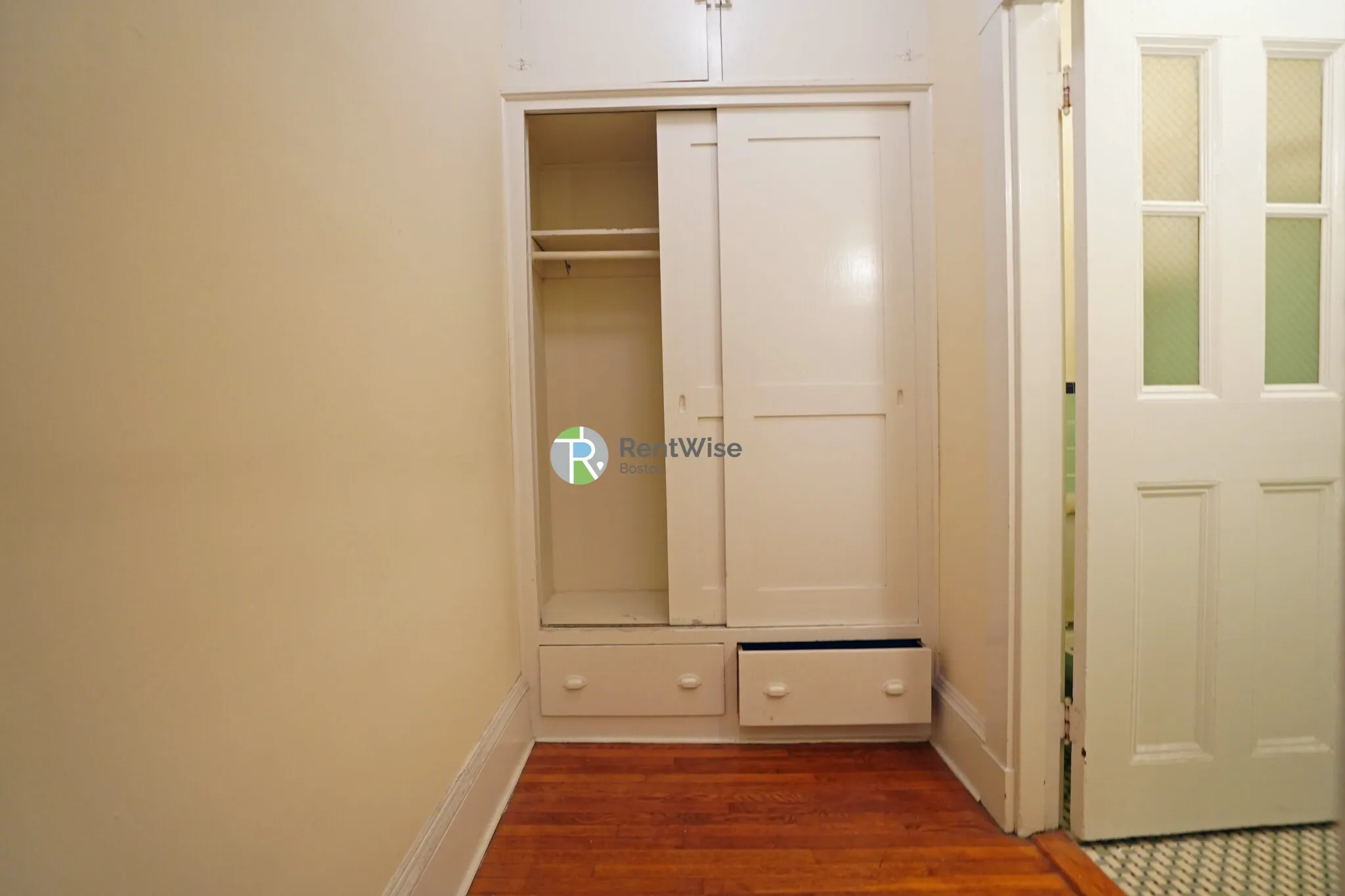 Studio bed, 1 bath apartment for rent at 504 Beacon St Unit 34, Back Bay — photo 6 of 13