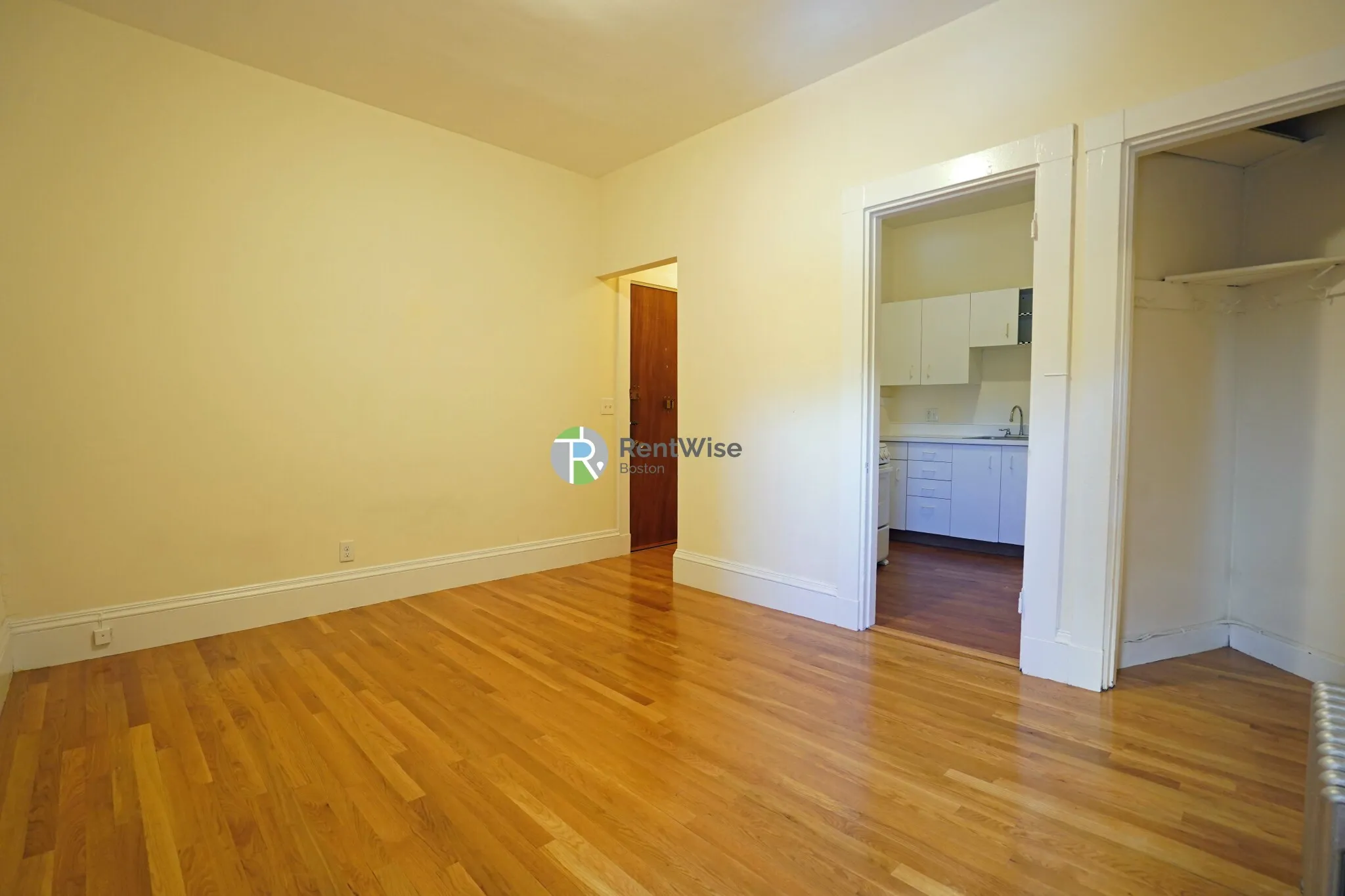 Studio bed, 1 bath apartment for rent at 504 Beacon St Unit 34, Back Bay — photo 2 of 13