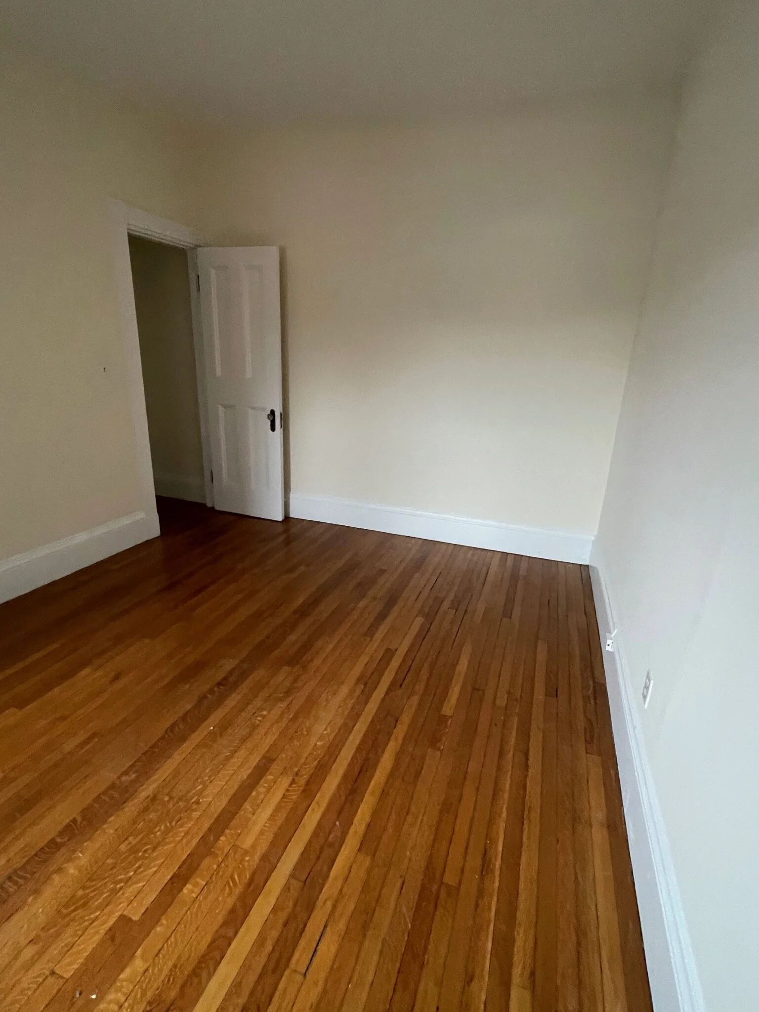 2 bed, 1 bath apartment for rent at 504 Beacon St Unit 35, Fenway — photo 9 of 10