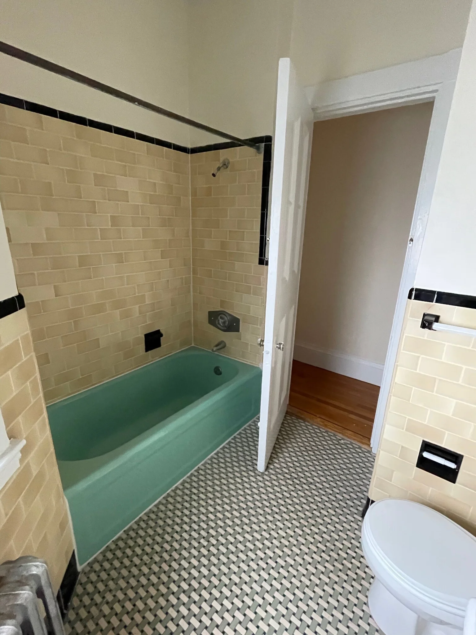 2 bed, 1 bath apartment for rent at 504 Beacon St Unit 35, Fenway — photo 7 of 10