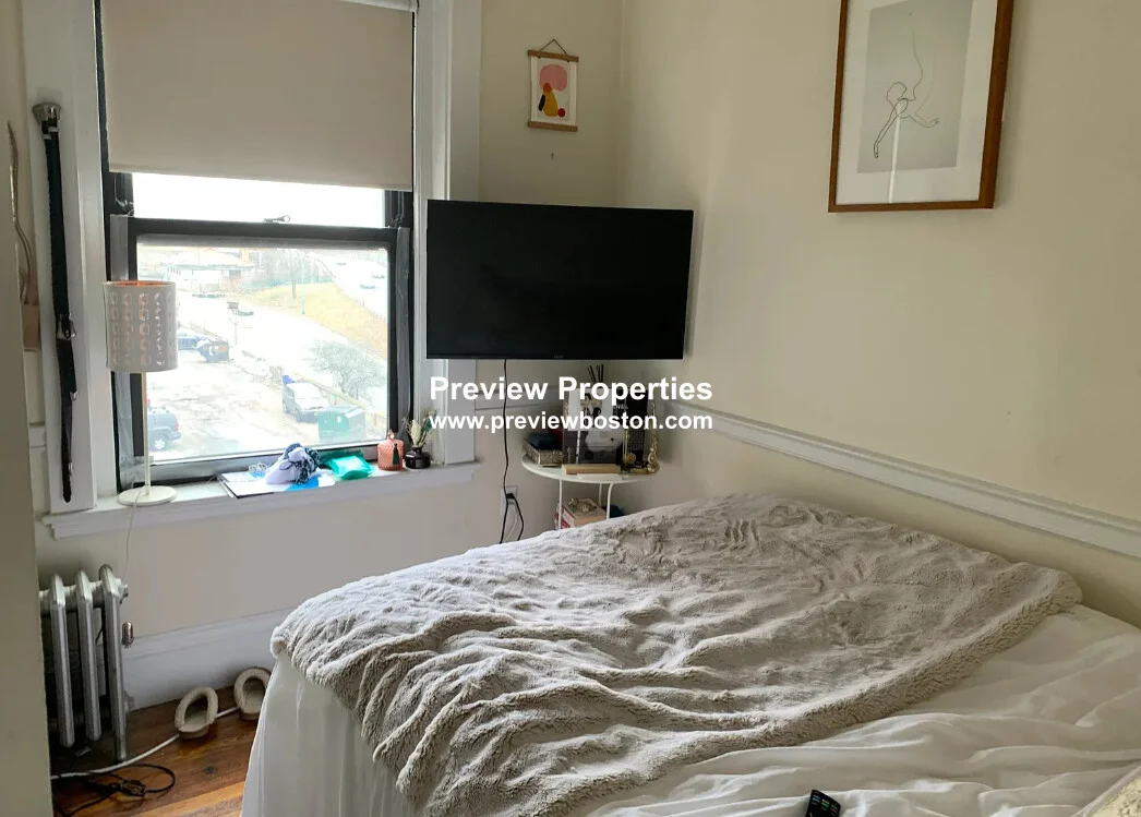 2 bed, 1 bath apartment for rent at 504 Beacon St Unit 35P, Back Bay — photo 4 of 6