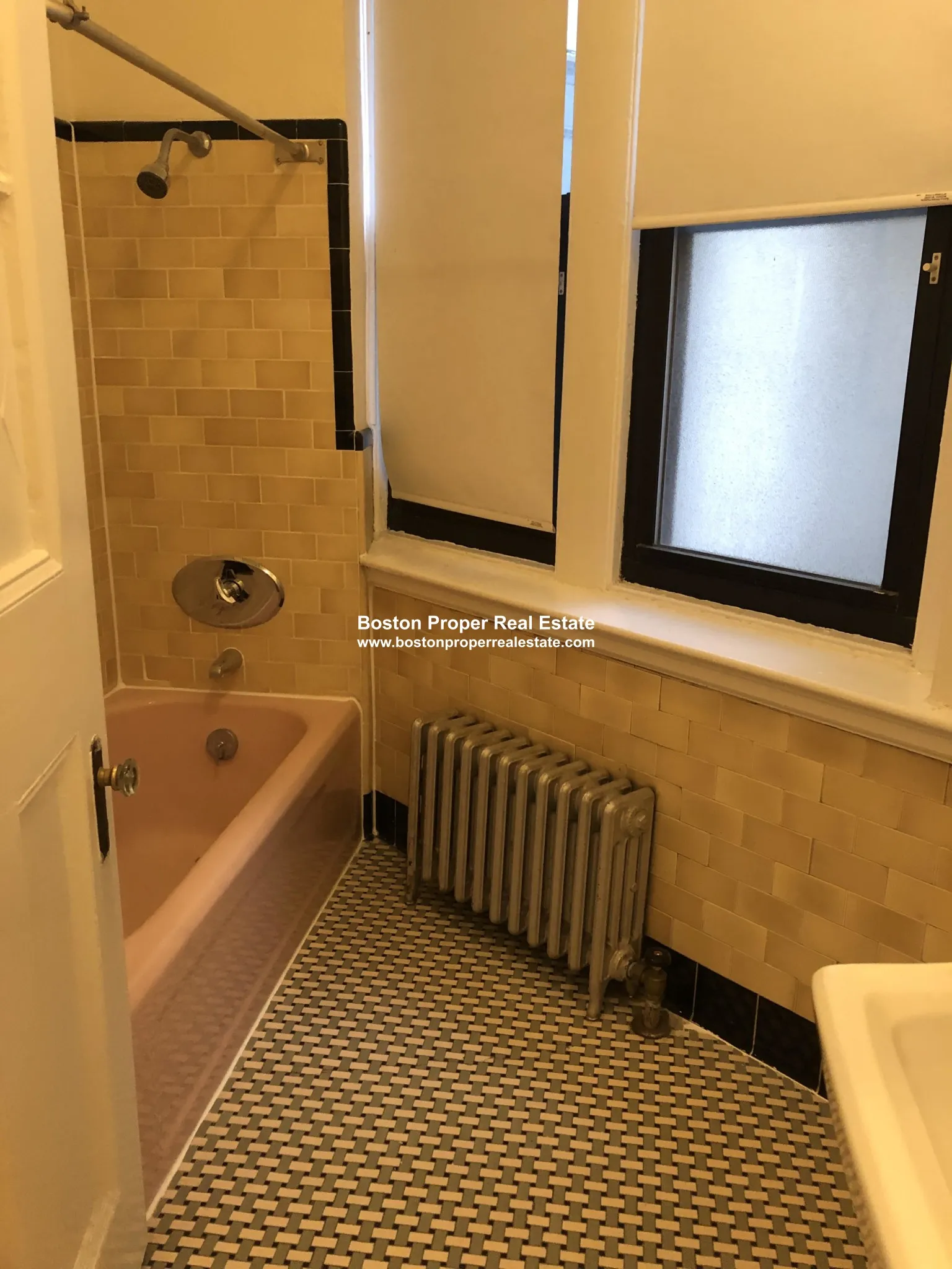 Studio bed, 1 bath apartment for rent at 504 Beacon St Unit 44, Back Bay — photo 5 of 8