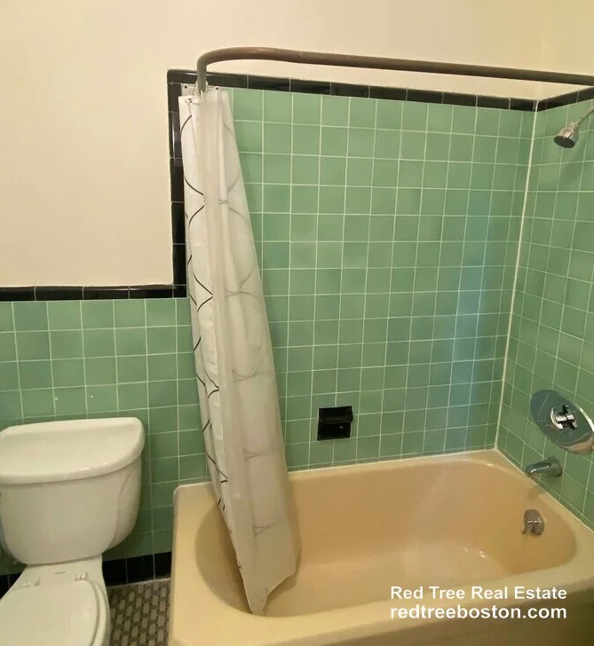 Studio bed, 1 bath apartment for rent at 504 Beacon St Unit 504-54, Back Bay — photo 5 of 7