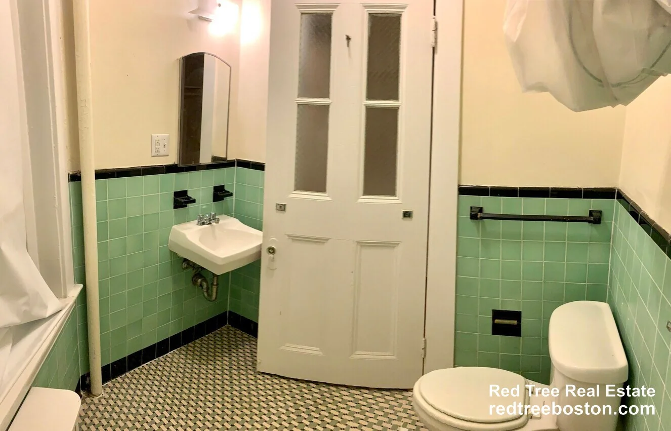 Studio bed, 1 bath apartment for rent at 504 Beacon St Unit 504-54, Back Bay — photo 6 of 7