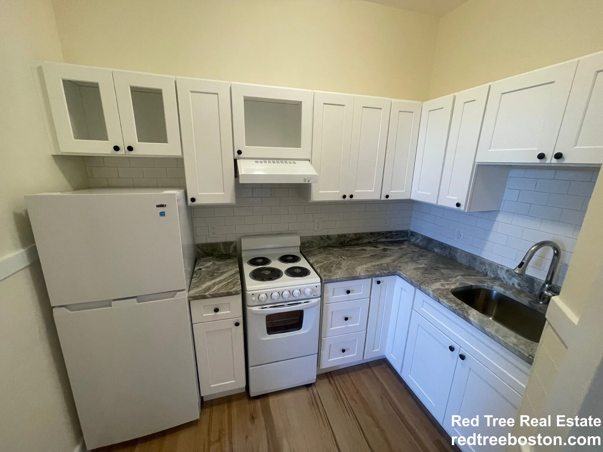 Studio bed, 1 bath apartment for rent at 504 Beacon St Unit 504-54, Back Bay — photo 1 of 7