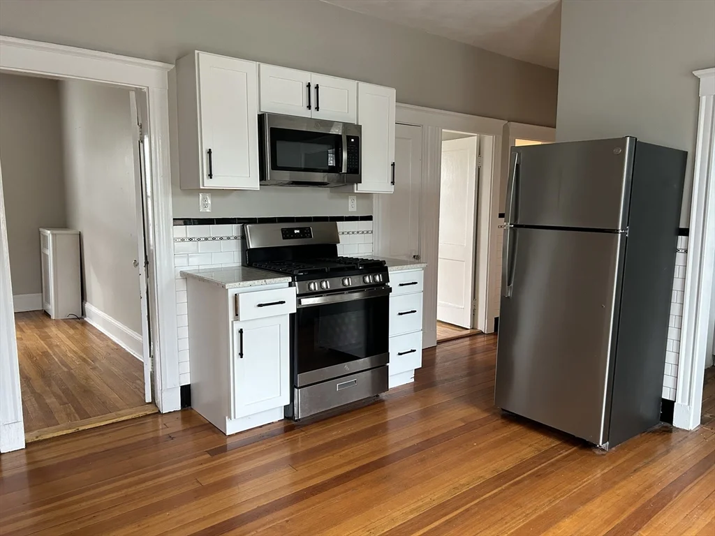 3 bed, 1 bath apartment for rent at 504 Cross St Unit 506, Malden — photo 1 of 11