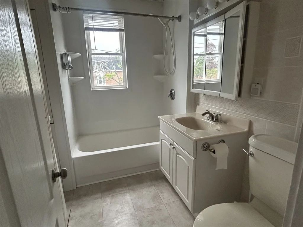 3 bed, 1 bath apartment for rent at 504 Cross St Unit 506, Malden — photo 11 of 11
