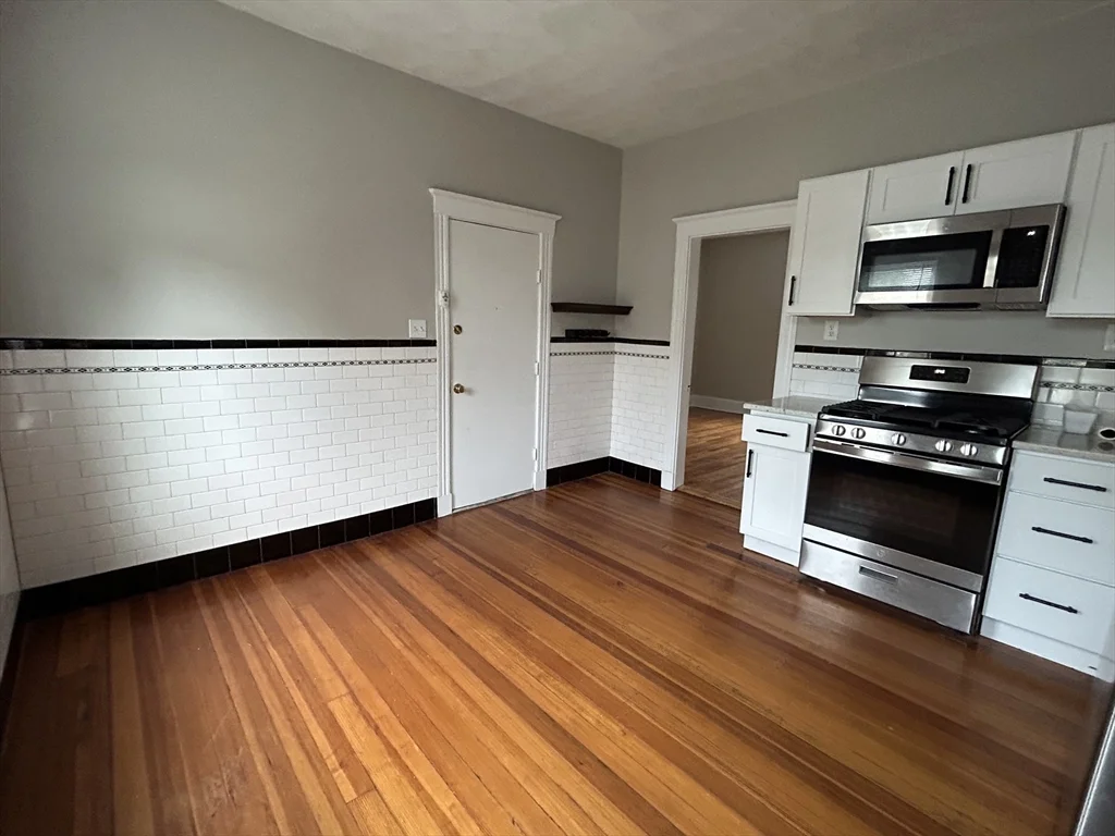 3 bed, 1 bath apartment for rent at 504 Cross St Unit 506, Malden — photo 2 of 11