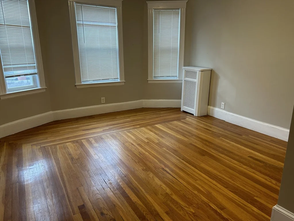 3 bed, 1 bath apartment for rent at 504 Cross St Unit 506, Malden — photo 6 of 11