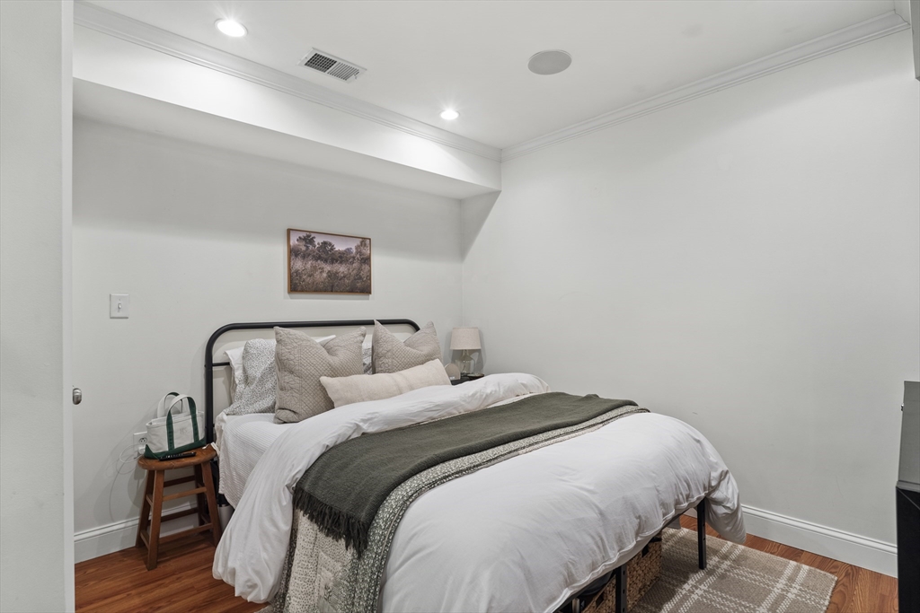 2 bed, 2.5 bath apartment for rent at 504 E 8th Unit 1, South Boston — photo 11 of 14