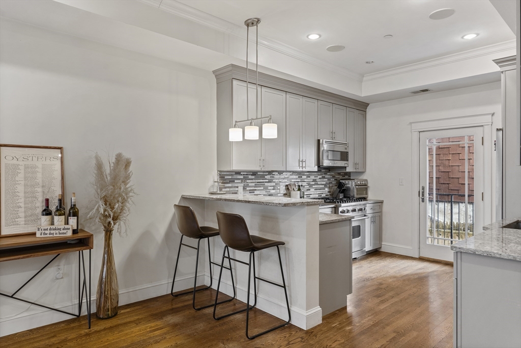 2 bed, 2.5 bath apartment for rent at 504 E 8th Unit 1, South Boston — photo 2 of 14