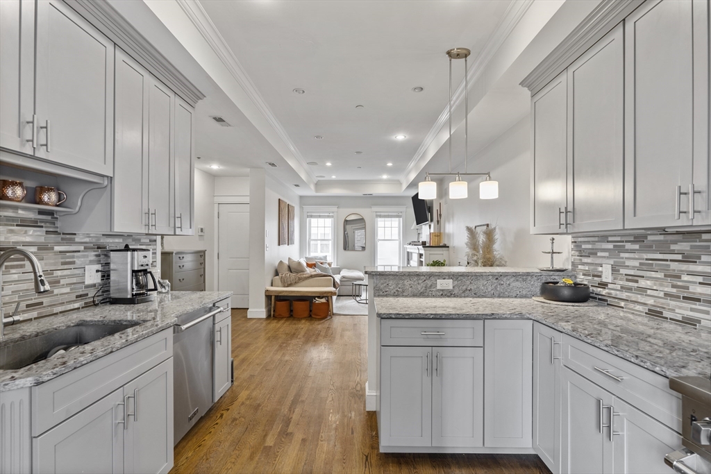 2 bed, 2.5 bath apartment for rent at 504 E 8th Unit 1, South Boston — photo 3 of 14