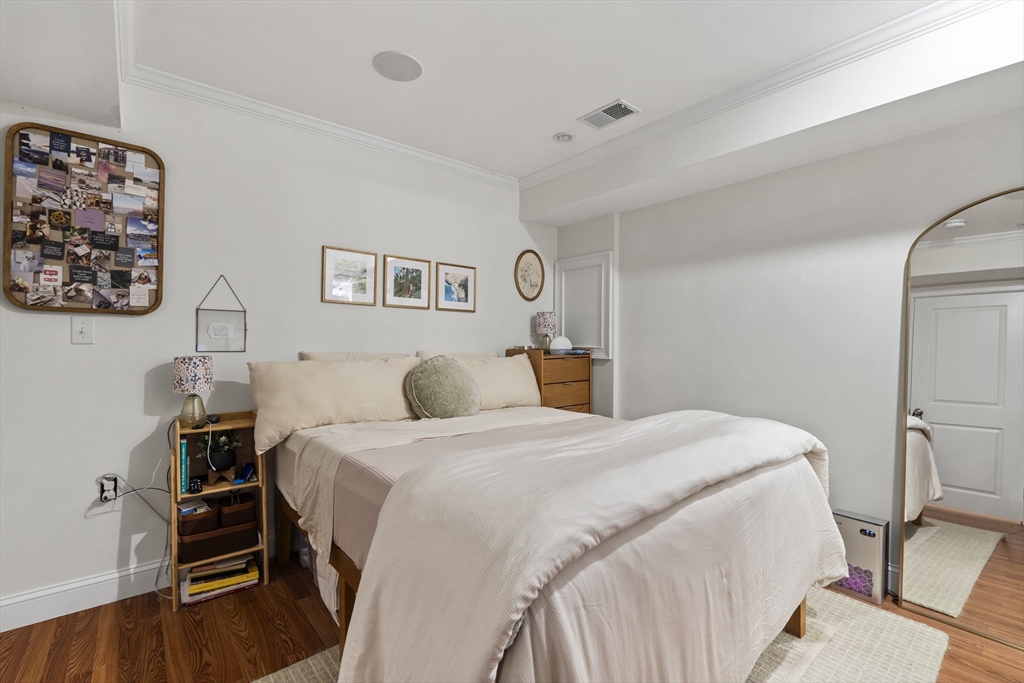 2 bed, 2.5 bath apartment for rent at 504 E 8th Unit 1, South Boston — photo 9 of 14