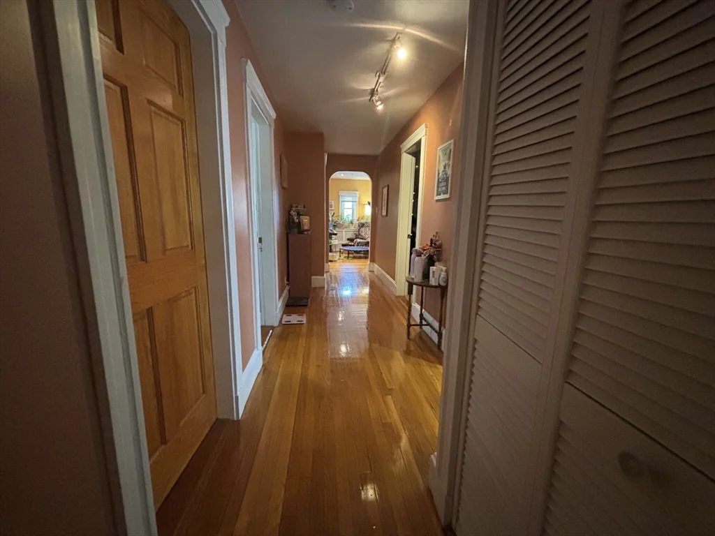 3 bed, 1 bath apartment for rent at 504 Washington St Unit 1, Aspinwall Hill — photo 6 of 13