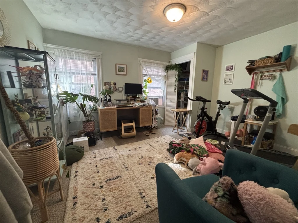 3 bed, 1 bath apartment for rent at 504 Washington St Unit 1, Aspinwall Hill — photo 4 of 13