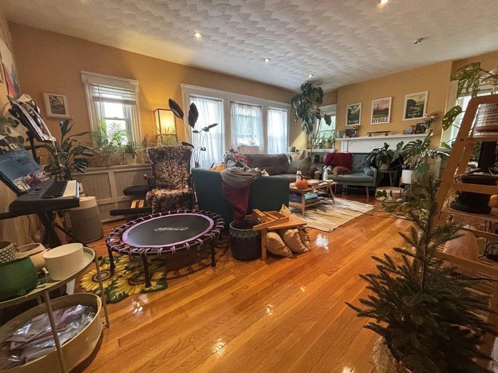 3 bed, 1 bath apartment for rent at 504 Washington St Unit 1, Aspinwall Hill — photo 9 of 13