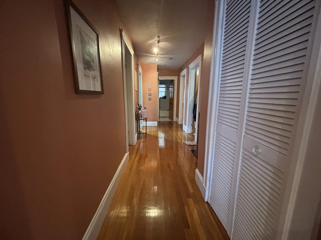 3 bed, 1 bath apartment for rent at 504 Washington St Unit 1, Aspinwall Hill — photo 5 of 13