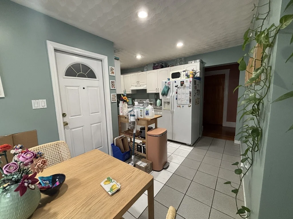 3 bed, 1 bath apartment for rent at 504 Washington St Unit 1, Aspinwall Hill — photo 2 of 13
