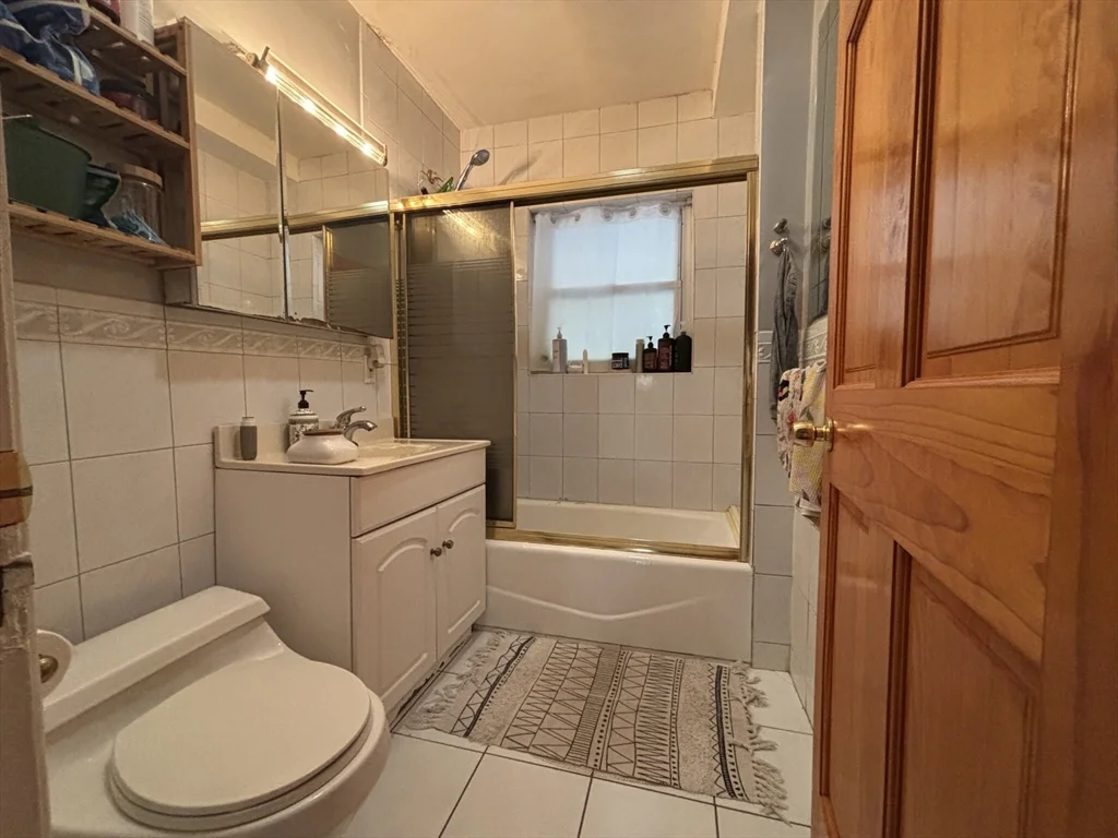 3 bed, 1 bath apartment for rent at 504 Washington St Unit 1, Aspinwall Hill — photo 7 of 13