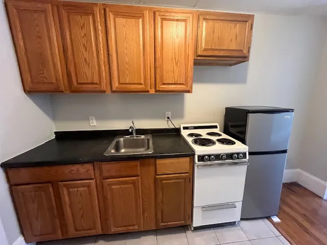 Studio bed, 1 bath apartment for rent at 505 Beacon St Unit 2, Back Bay — photo 4 of 11