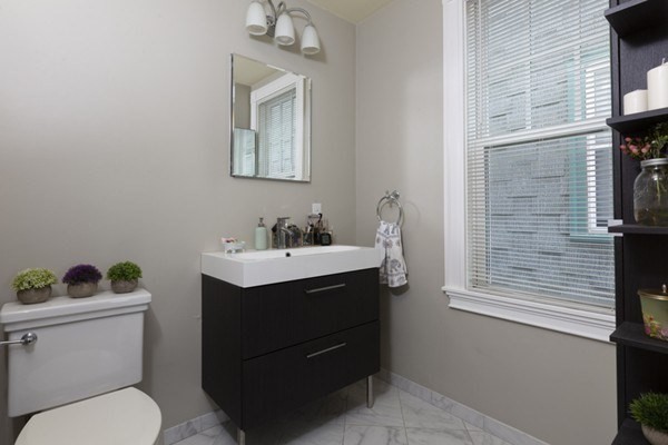 2 bed, 2 bath apartment for rent at 505 E 3rd St Unit 2, South Boston — photo 7 of 11