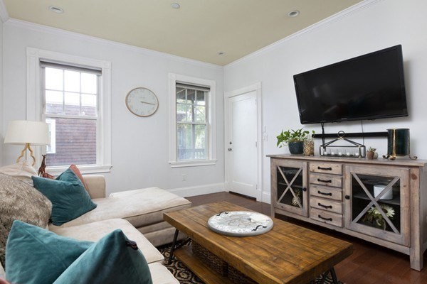 2 bed, 2 bath apartment for rent at 505 E 3rd St Unit 2, South Boston — photo 2 of 11