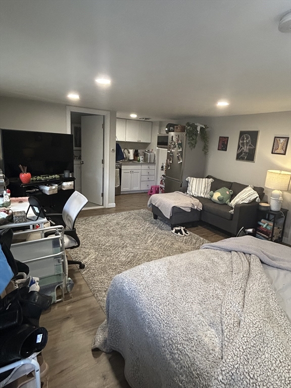 Studio bed, 1 bath apartment for rent at 505 Talbot Unit B1, Dorchester — photo 3 of 10