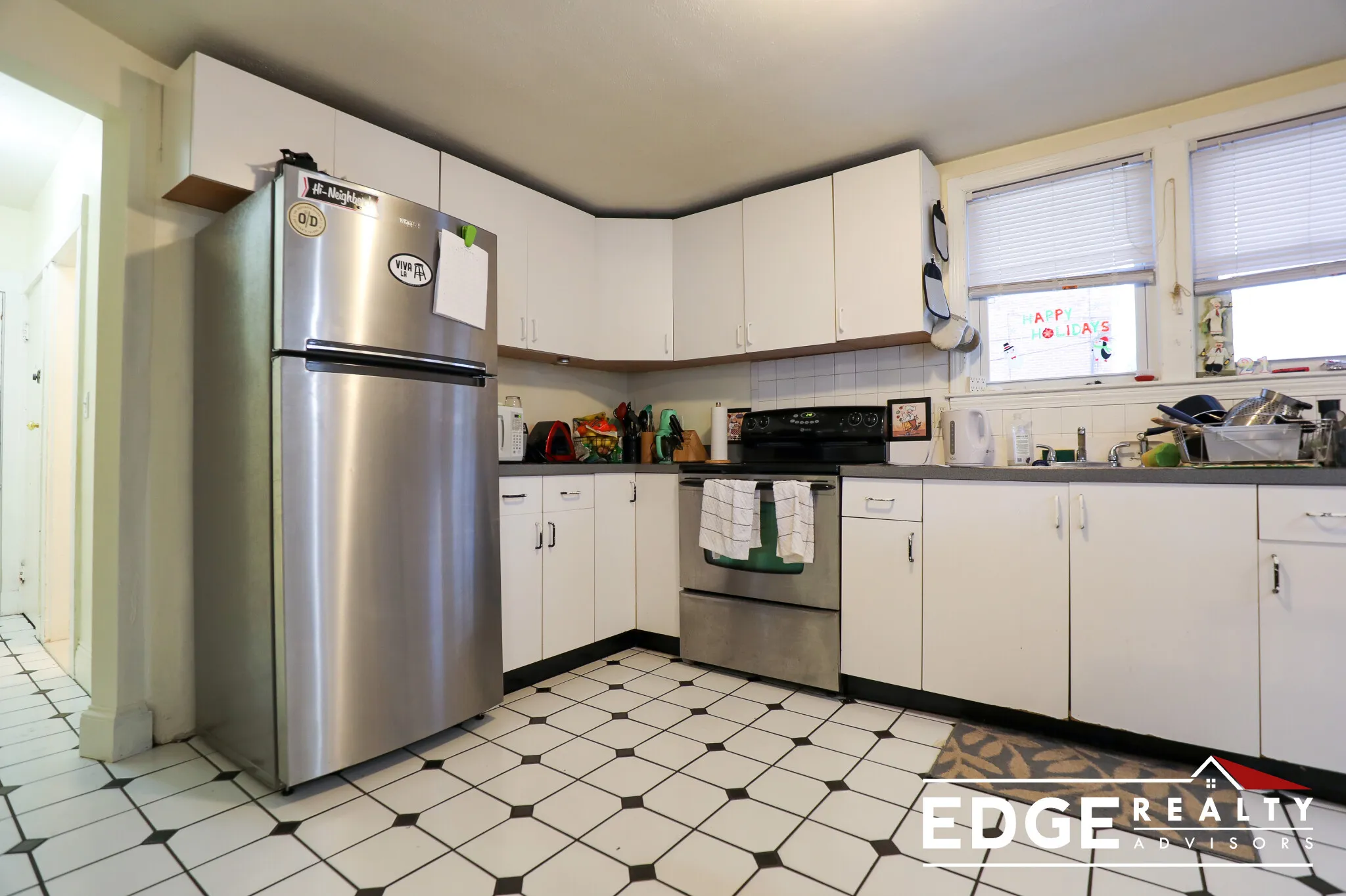 3 bed, 1 bath apartment for rent at 505 Washington St Unit 1, Brighton — photo 4 of 10