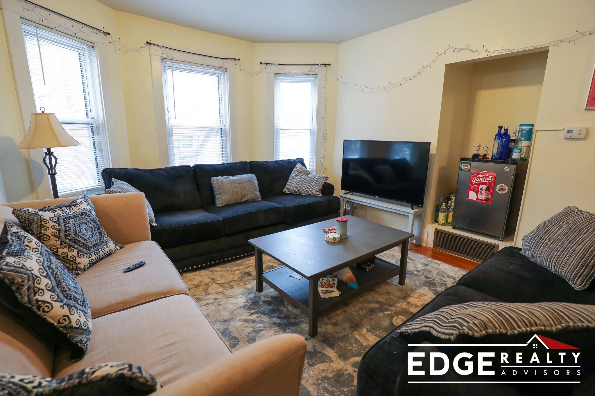 3 bed, 1 bath apartment for rent at 505 Washington St Unit 1, Brighton — photo 2 of 10