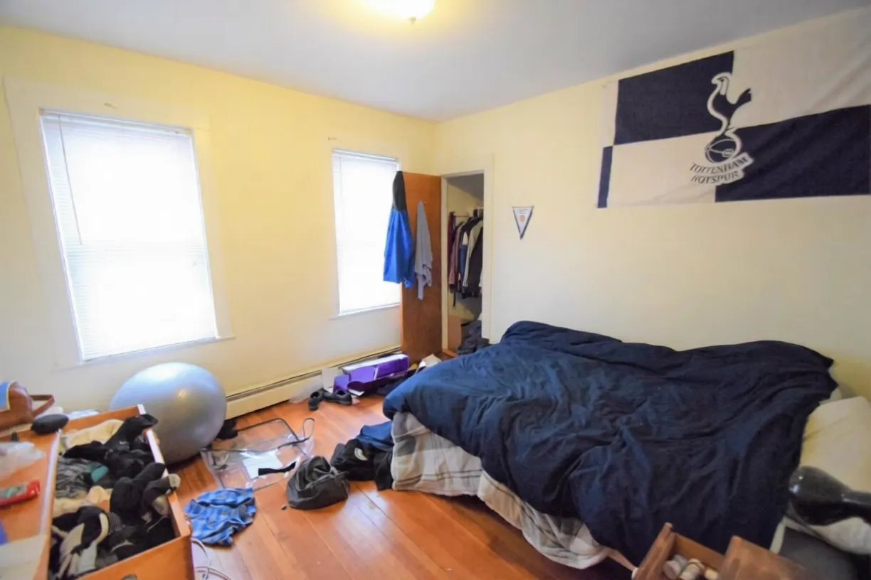 3 bed, 1 bath apartment for rent at 505 Washington St Unit 2, Brighton — photo 8 of 12