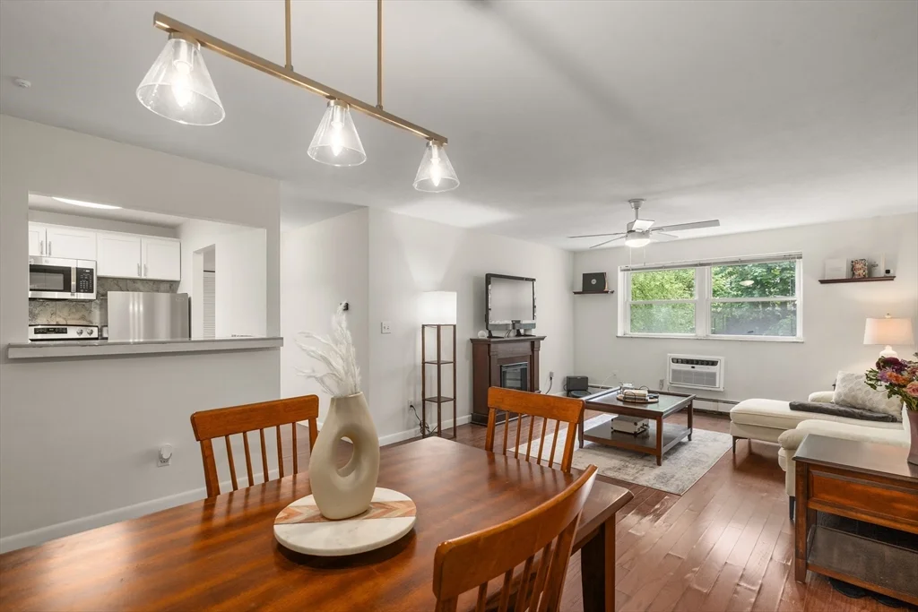 1 bed, 1 bath apartment for rent at 5050 Washington St Unit 216, West Roxbury — photo 1 of 14