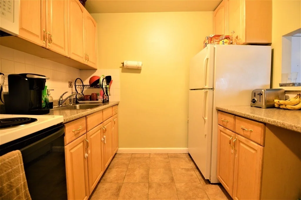 2 bed, 1 bath apartment for rent at 5050 Washington St Unit 450, Boston — photo 7 of 20