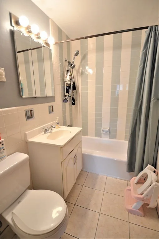 2 bed, 1 bath apartment for rent at 5050 Washington St Unit 450, Boston — photo 12 of 20