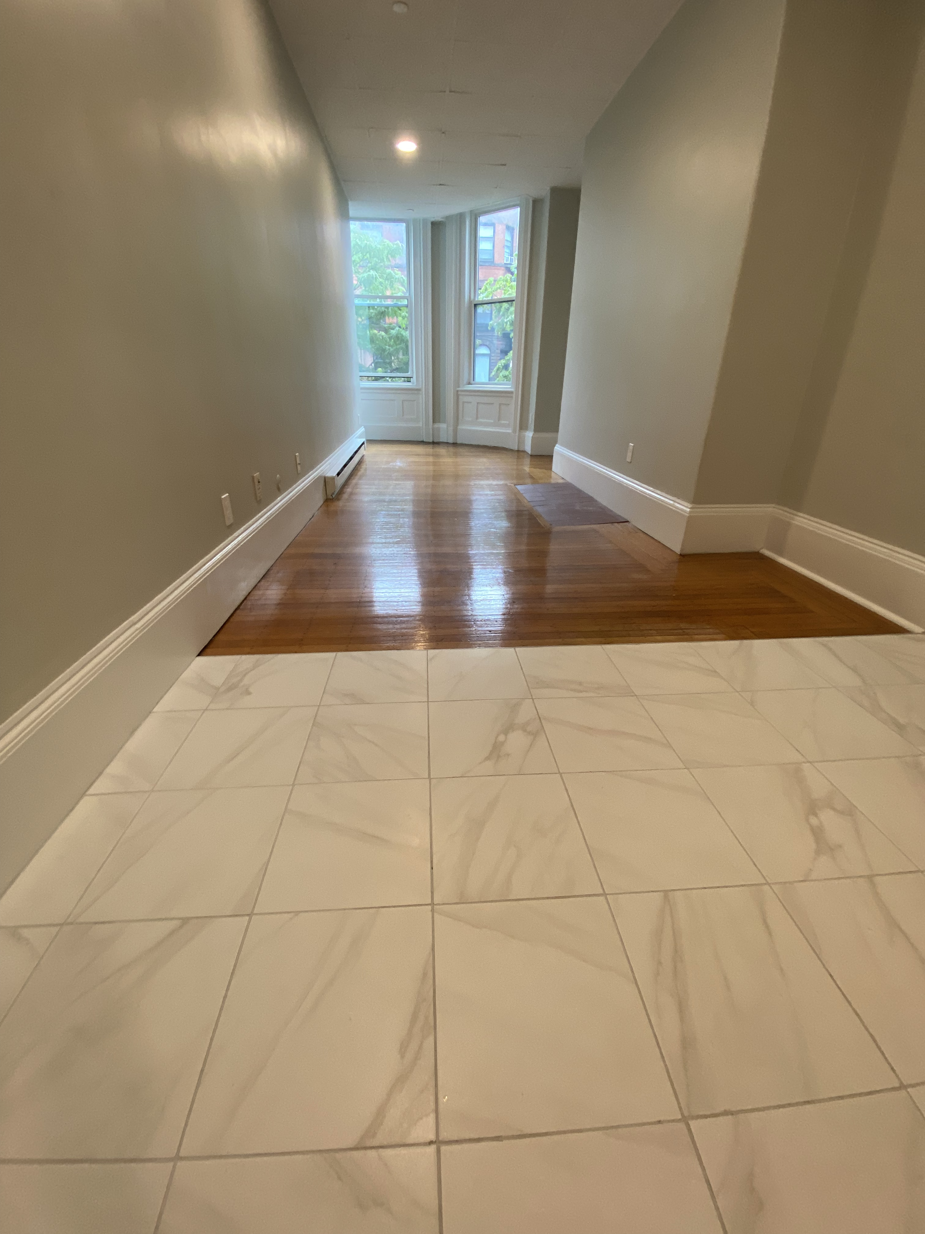 Studio bed, 1 bath apartment for rent at 506 Beacon St Unit 2, Back Bay — photo 3 of 10