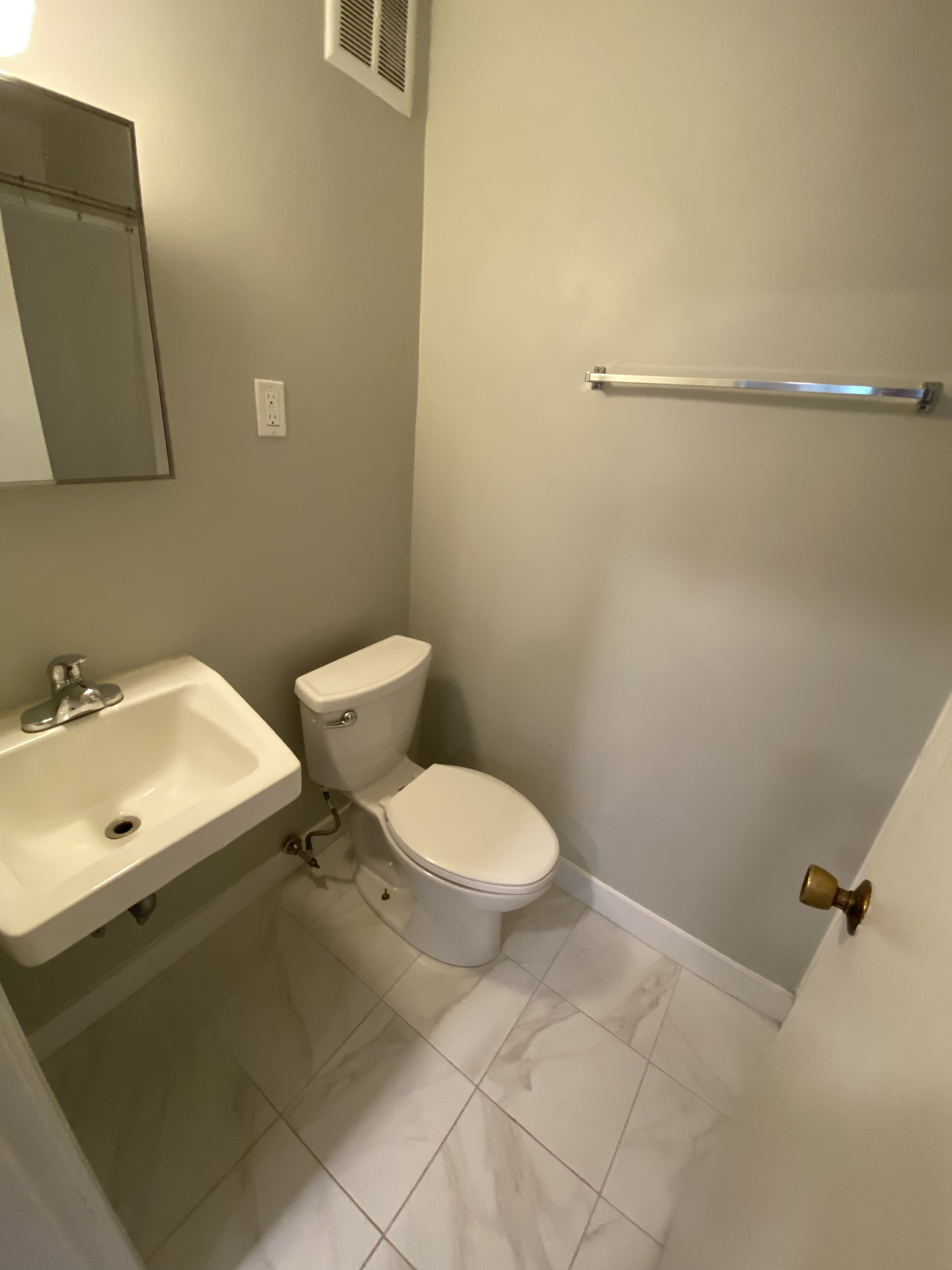 Studio bed, 1 bath apartment for rent at 506 Beacon St Unit 2, Back Bay — photo 7 of 10