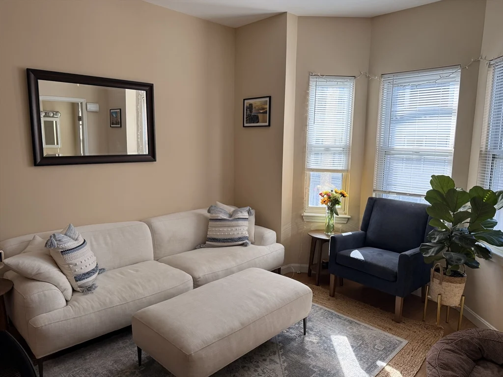 1 bed, 1 bath apartment for rent at 506 E 8th St Unit 2, South Boston