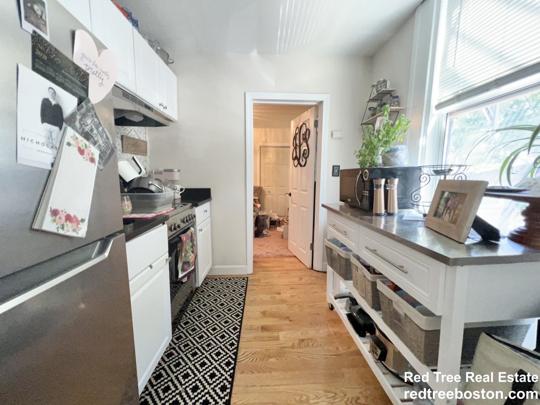 1 bed, 1 bath apartment for rent at 506 East Broadway Unit 1, South Boston