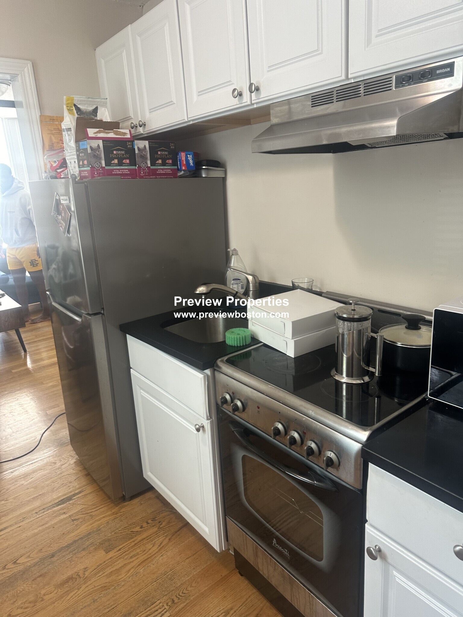 1 bed, 1 bath apartment for rent at 506 East Broadway Unit 1P, South Boston