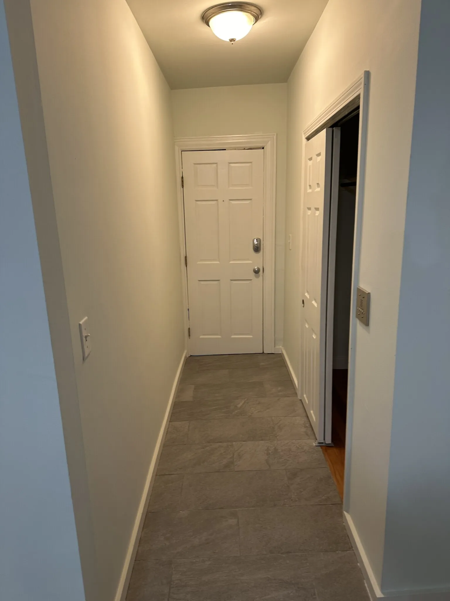 2 bed, 1 bath apartment for rent at 506 East Broadway Unit 2, South Boston — photo 9 of 13