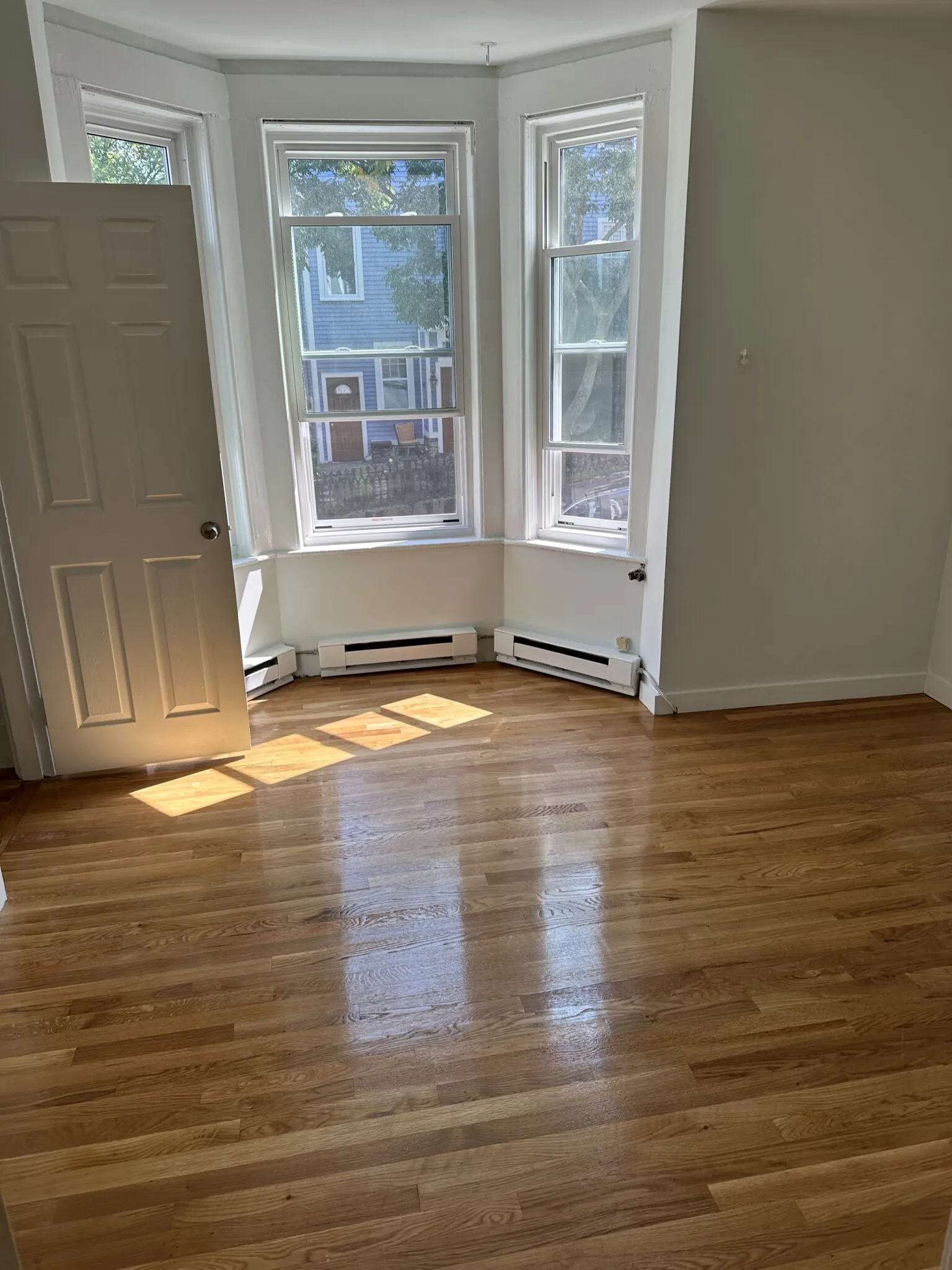 2 bed, 1 bath apartment for rent at 506 East Broadway Unit 4, South Boston — photo 2 of 13