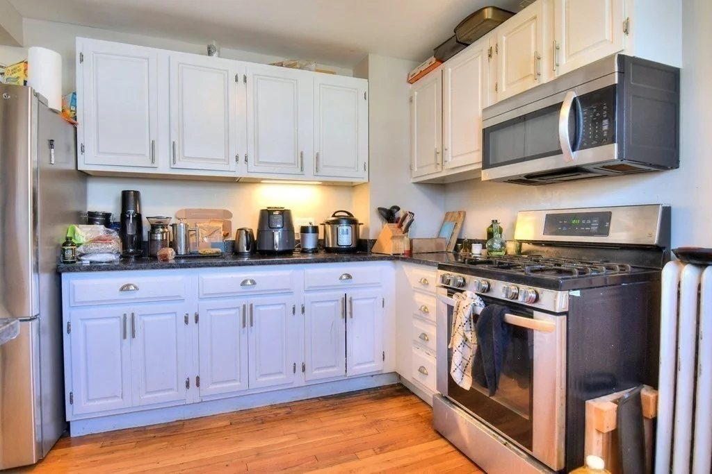 3 bed, 1 bath apartment for rent at 506 Washington St Unit A, Boston — photo 7 of 15