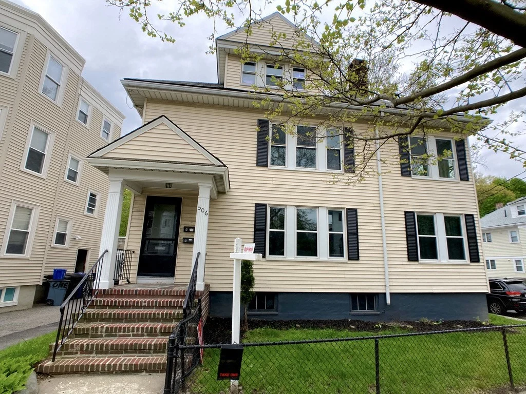 3 bed, 1 bath apartment for rent at 506 Washington St Unit A, Boston