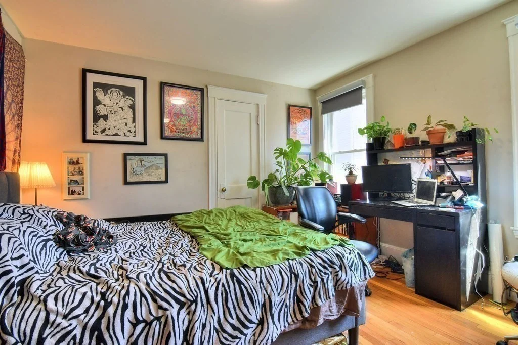 3 bed, 1 bath apartment for rent at 506 Washington St Unit A, Boston — photo 11 of 15