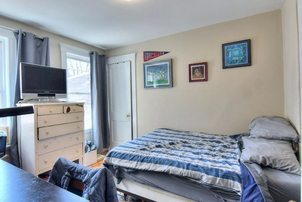 3 bed, 1 bath apartment for rent at 506 Washington St Unit A, Boston — photo 12 of 15