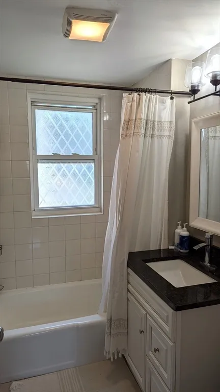 3 bed, 1 bath apartment for rent at 506 Washington St Unit B, Brighton — photo 13 of 13